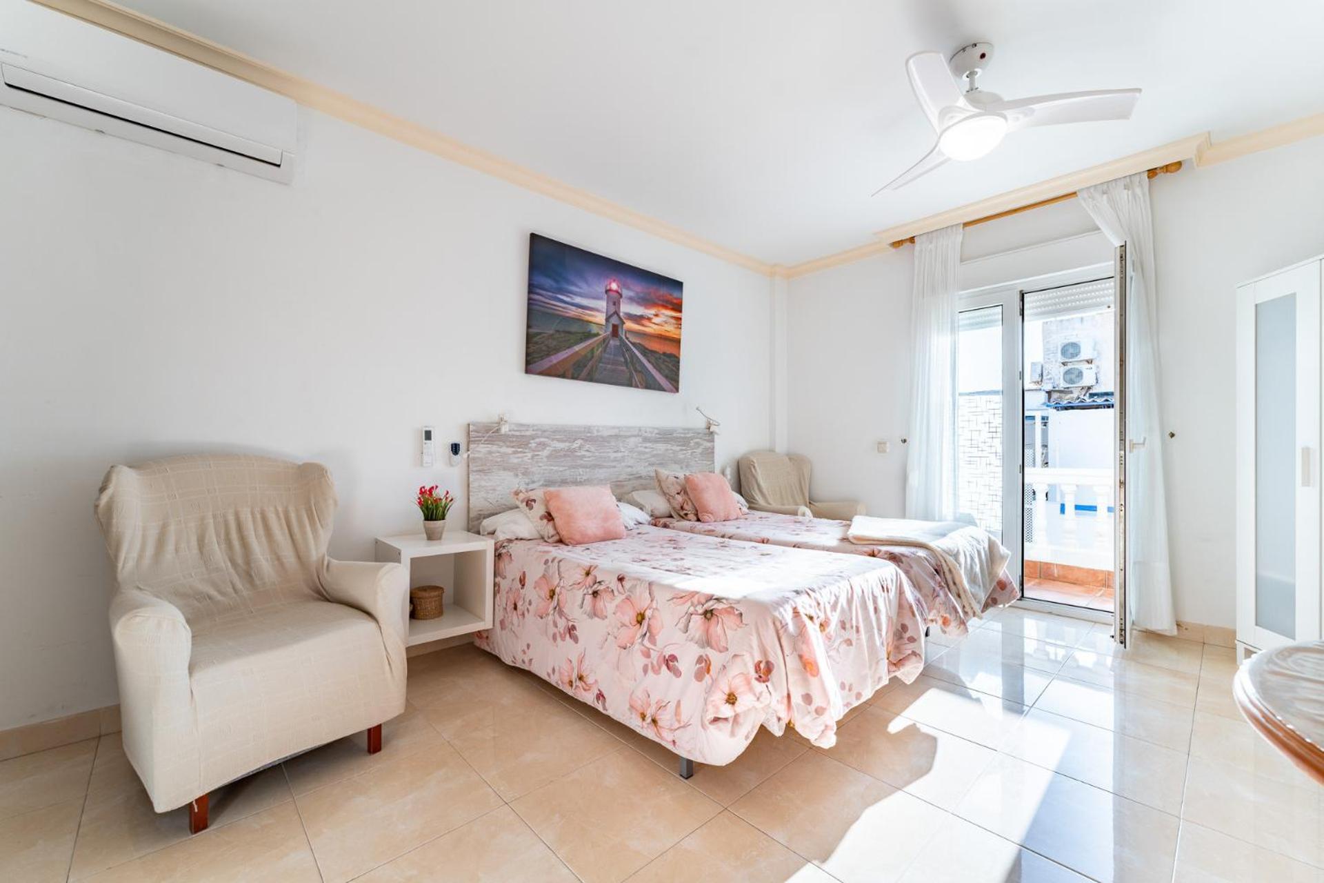 Malagasuite El Levante Apartments Торремолінос Номер фото