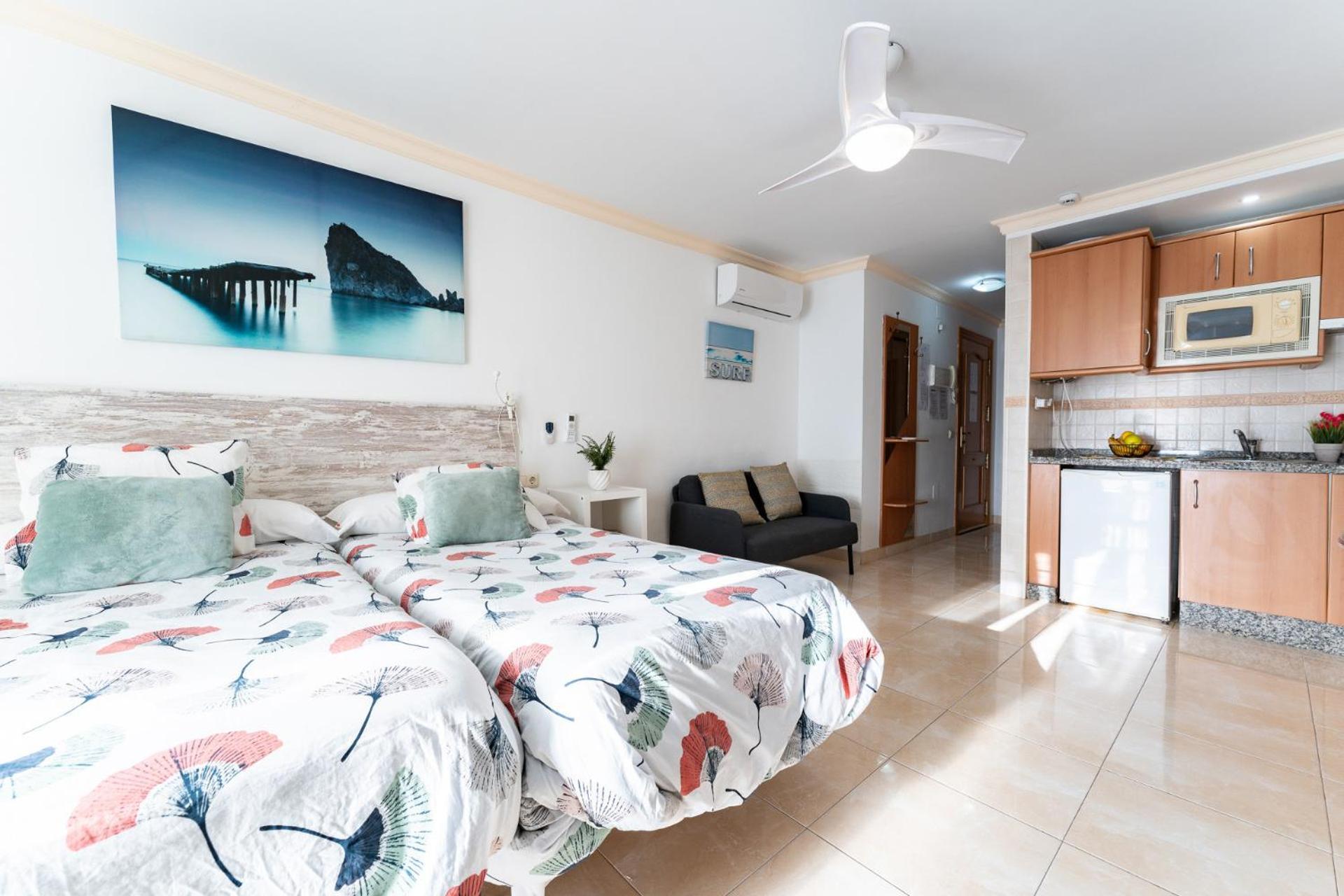 Malagasuite El Levante Apartments Торремолінос Номер фото