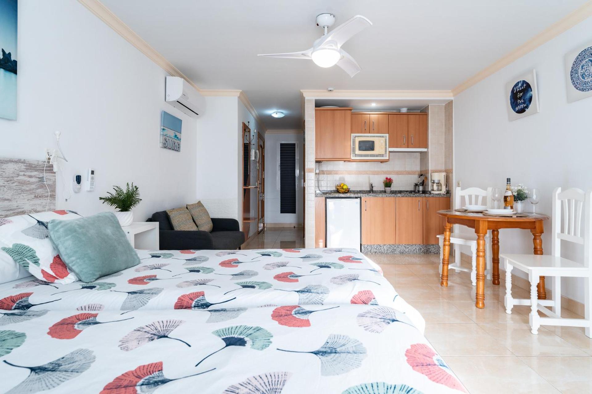 Malagasuite El Levante Apartments Торремолінос Екстер'єр фото