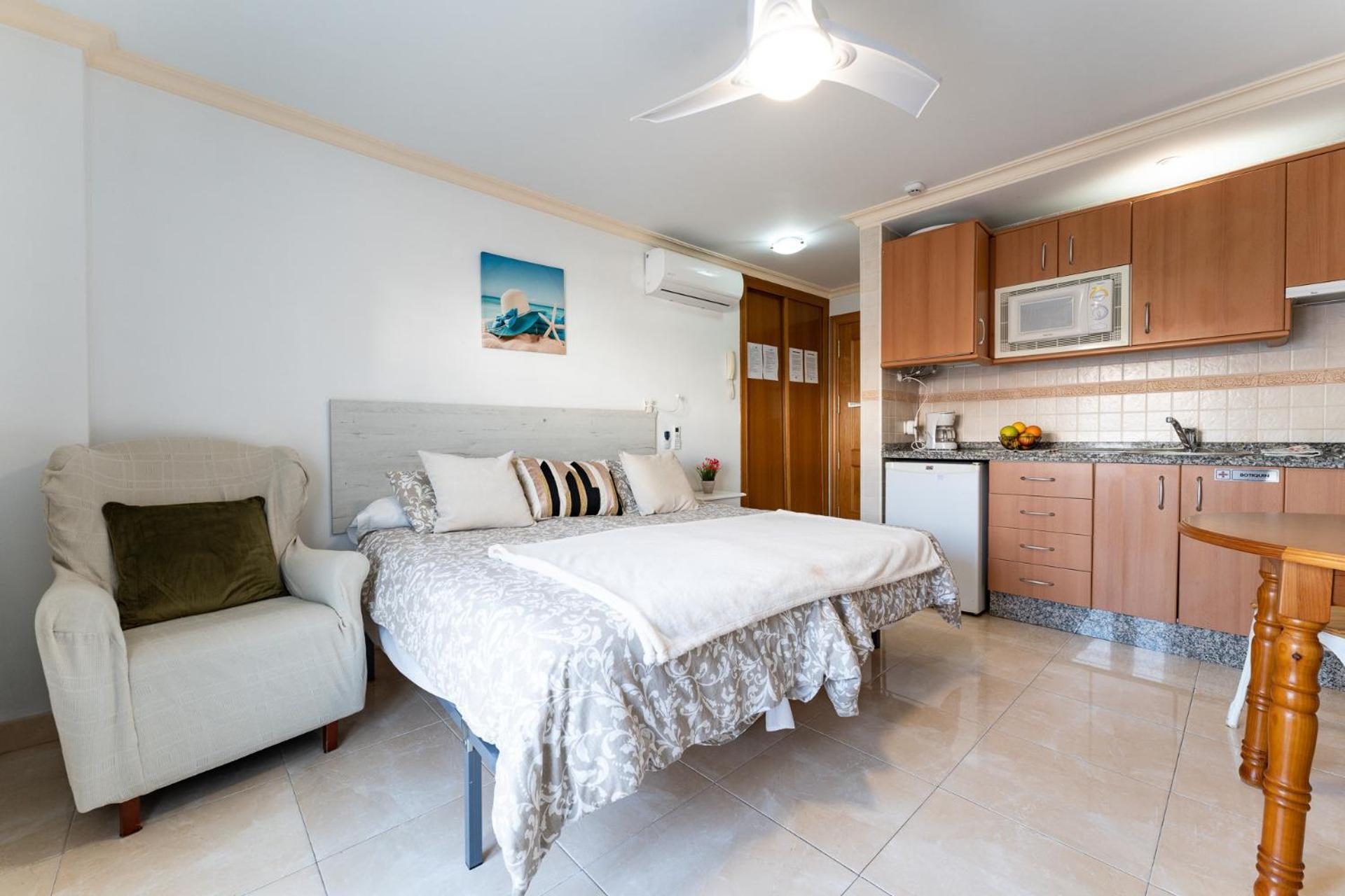 Malagasuite El Levante Apartments Торремолінос Екстер'єр фото